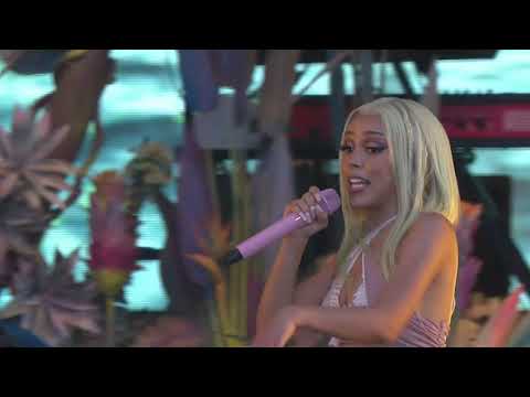 Doja Cat - &amp;quot;Woman&amp;quot; Live from ACL Music Festival