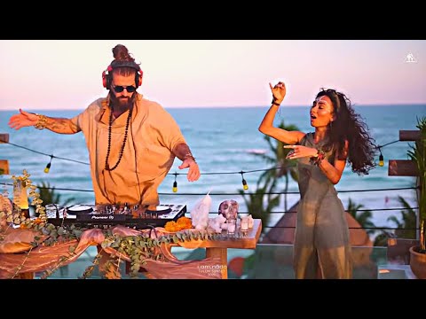 i.am.N&atilde;da ft. Dominique Zuniga &amp; Hern&aacute;n Su&aacute;rez live at Tulum, Mexico for Cafe De Anatolia