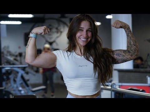 most beautiful muscle girl 😍 | girl flexing