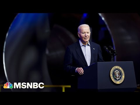 Biden hammers 'MAGA leader' Lauren Boebert, crosses himself after name-checking her