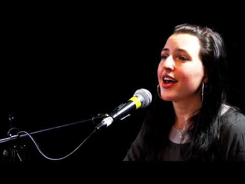 Jennifer Grout chante en prison - Yaa Mohammed - &Eacute;mission Souverains anonymes (Lire ci-bas)