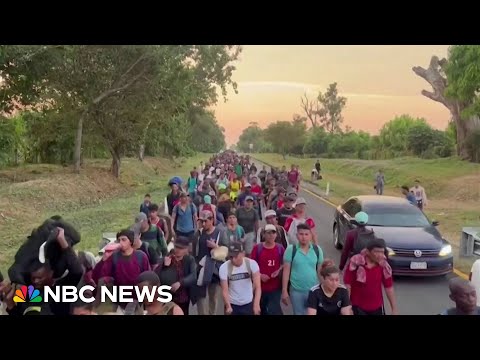 Thousands of migrants face dangerous conditions to cross border