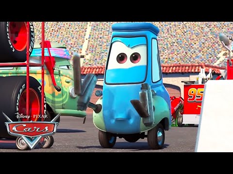 Guido pitstop! | Pixar Cars