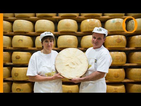 Parmigiano Reggiano: how the King of Italian cheese is made