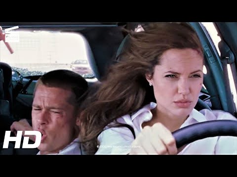 Mr. &amp;amp; Mrs. Smith: The car chase