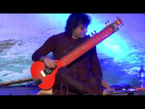 With Sitar master Niladri Kumar in  Bombay | Wandering the Globe | Mike del Ferro |