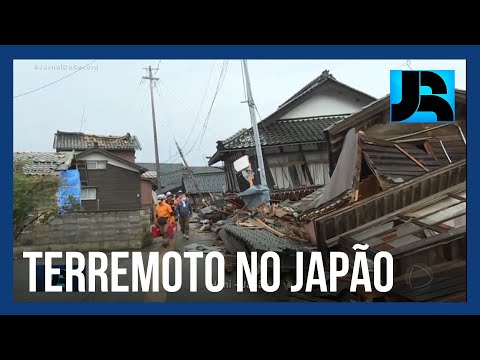 Socorristas correm contra o tempo para encontrarem desaparecidos durante terremoto no Jap&atilde;o