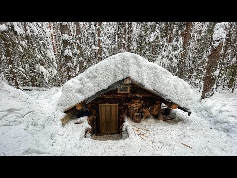 A WARM LOG CABIN UNDERGROUND IN -25&deg;C OUTSIDE! I MADE A SMALL FOLDING TABLE / SOLO BUSHCRAFT