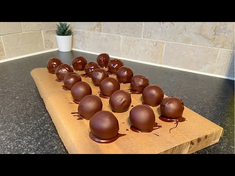 3 Ingredient Chocolate Coconut Balls | No-Bake Coconut Truffles