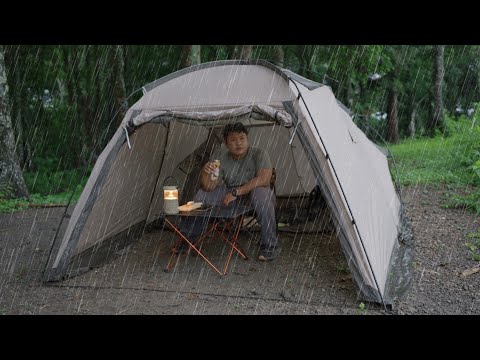 POWERFUL HEAVY RAIN AND THUNDER STORM - SOLO CAMPING IN THE RAIN FOREST