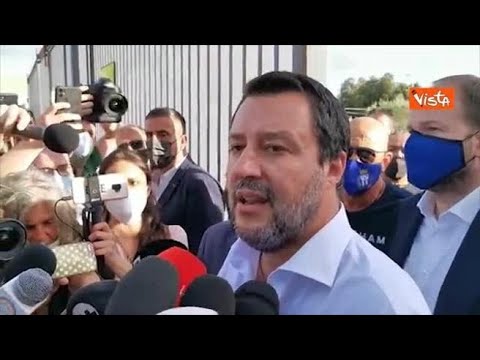 Carceri, Salvini: &laquo;Non accettabili minacce anche da clan&raquo;