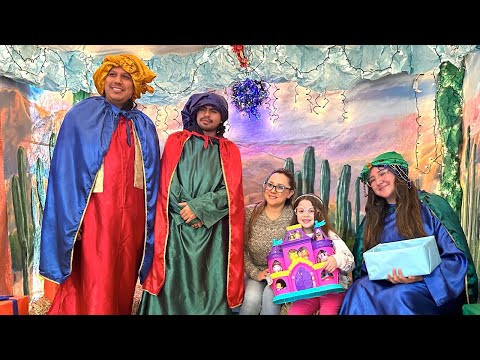 D&iacute;a de Los Reyes celebrated in San Ysidro with toys, books and tradition