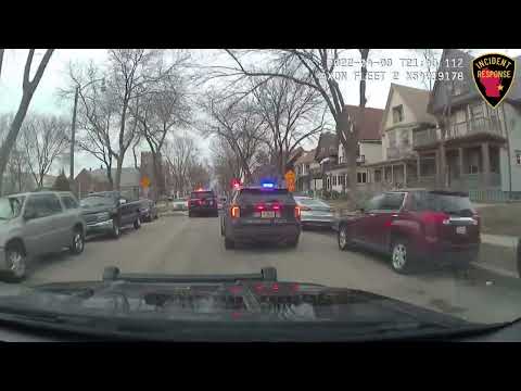 Dash Cam: Milwaukee Police Pursuit of Mercedes-Benz E500