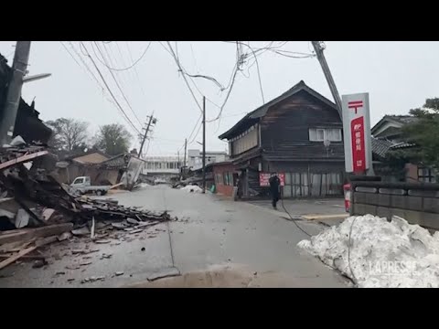 Il sisma 7.6 in Giappone, la citt&agrave; di Suzu devastata