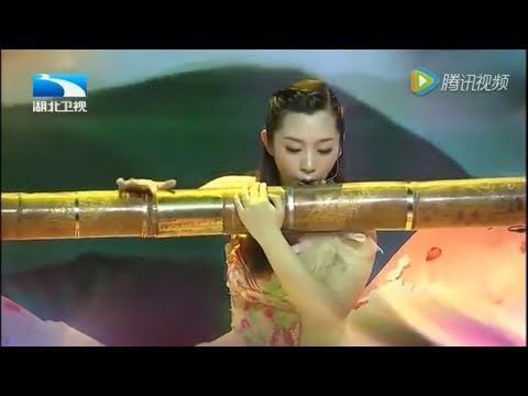 C&acirc;y s&aacute;o lớn nhất thế giới Tại Trung Quốc. ( The world's largest flute In China )