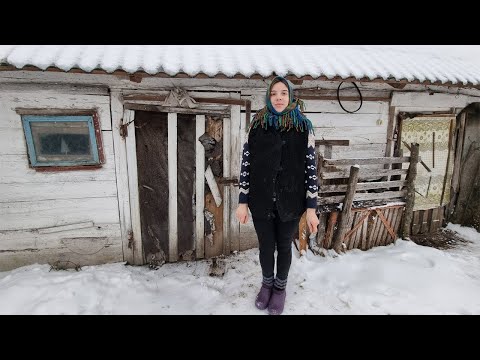 The life of a girl in a Ukrainian village. Favorite food of Ukrainians