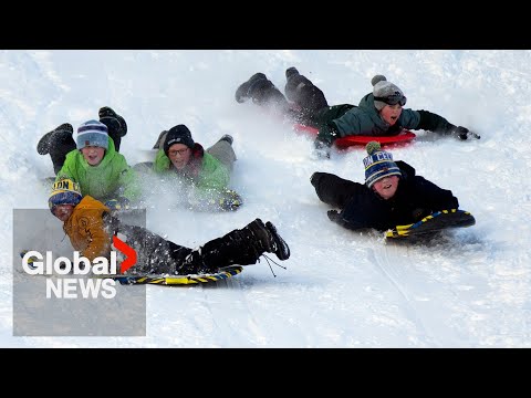 After unseasonably warm holiday, winter weather arrives in Canada ❄