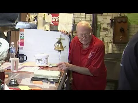 &lsquo;Love a place like this&rsquo;: After 66 years, Riverdale pizzeria serves last slice | NBC4 Washington