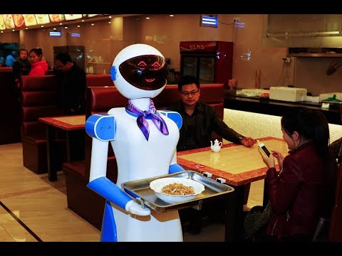 अब होटल भी हुए &amp;lsquo;स्मार्ट&amp;rsquo;, यहाँ इंसान नहीं रोबोट परोसेंगे खाना | Robot As Waiters in China