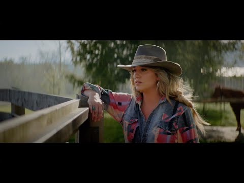 Lainey Wilson - Heart Like A Truck (Official Music Video)