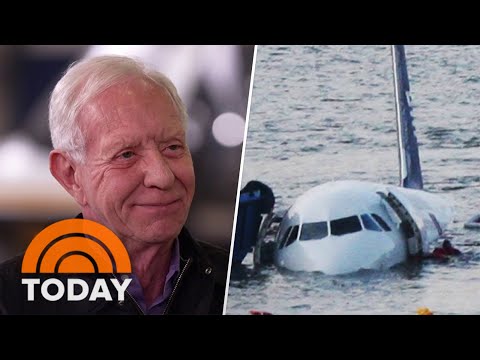 Sully reunites with rescue divers 15 years after &lsquo;Miracle on Hudson&rsquo;