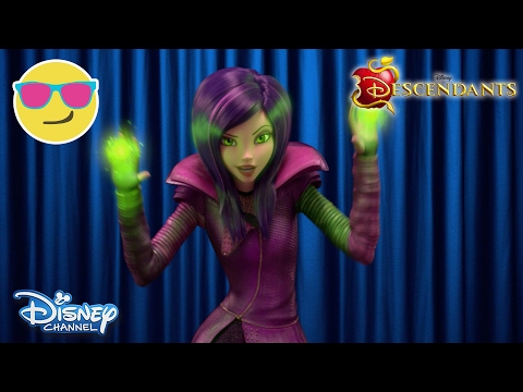 Descendants: Wicked World | Talking Heads | Disney Channel UK