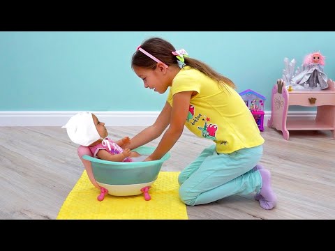 Sofia found a Baby Doll Stacy and stories for kids about toys