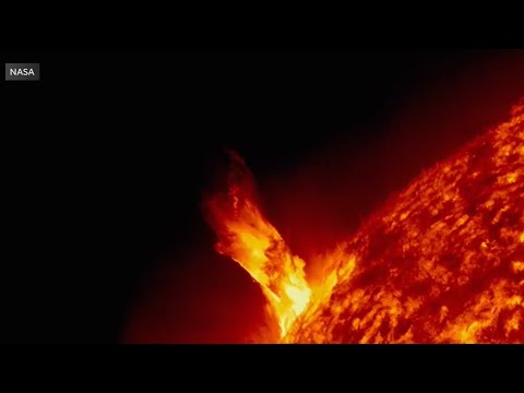 Powerful solar flare knocks out radio communications on Earth