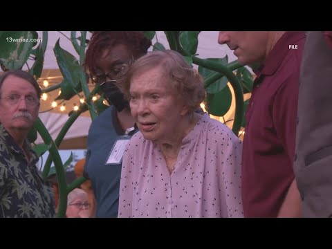 Rosalynn Carter enters hospice care, Carter Center says