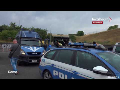 LIVE Roma, attivisti Ultima Generazione bloccano nuovamente il Grande Raccordo Anulare