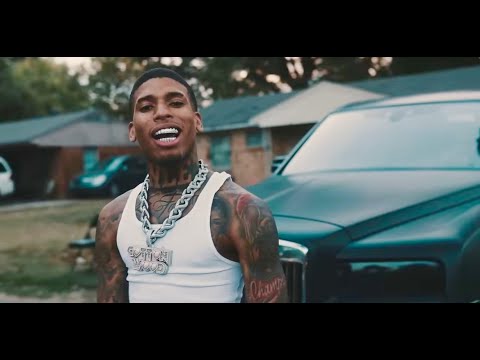 NLE Choppa - AUNTIE LIVING ROOM (Official Music Video)