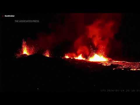 Lava from volcano reaches town in Iceland