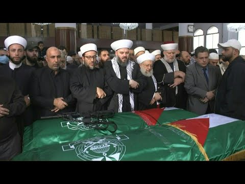 Centenas de pessoas comparecem ao funeral do n&uacute;mero dois do Hamas no L&iacute;bano | AFP