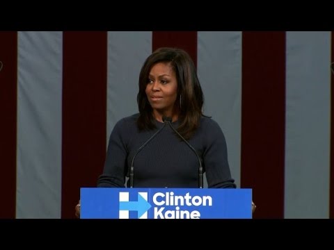 Michelle Obama d&eacute;nonce les propos de Trump sur les femmes