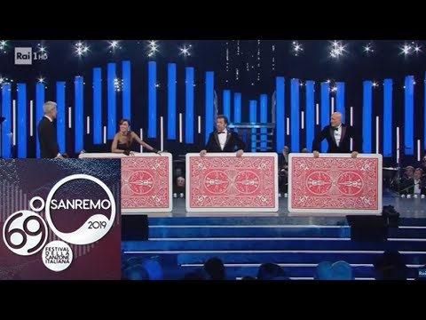 Sanremo 2019 - La comicit&agrave; del Mago Forest sul palco dell'Ariston