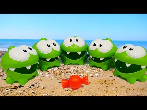 Om Nom &amp; toy cars on the beach. Toy videos.