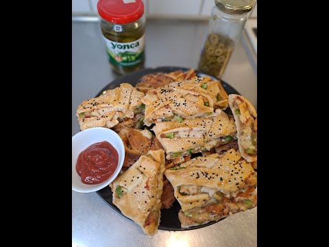 Chicken Chesse Pizza Bread | Pizza Bread | Homemade Recipe of Chicken Chesse  Bread Easy to Make