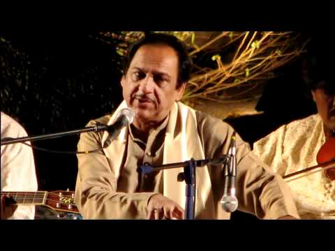 Itna Toota Hoon Keh Chhoonay Se Bikhar Jaoon Ga - Ghulam Ali.flv