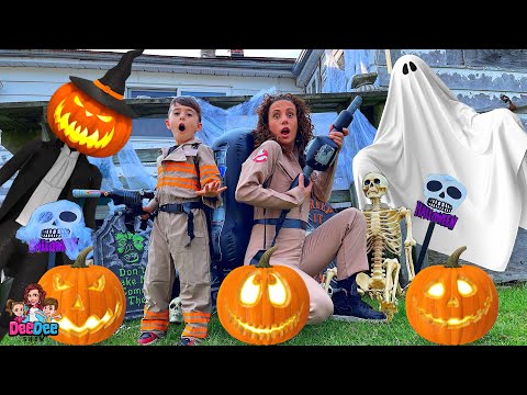 DeeDee and Matteo Halloween Adventure | Ghosts for Kids