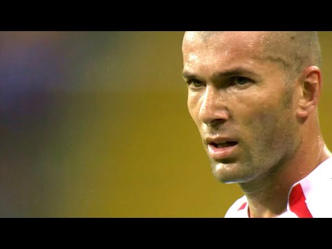 32 Legendary Goals in Football History