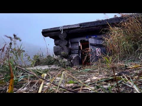 Found a HOUSE in the MOUNTAINS and hid in it from the WINDSTORM