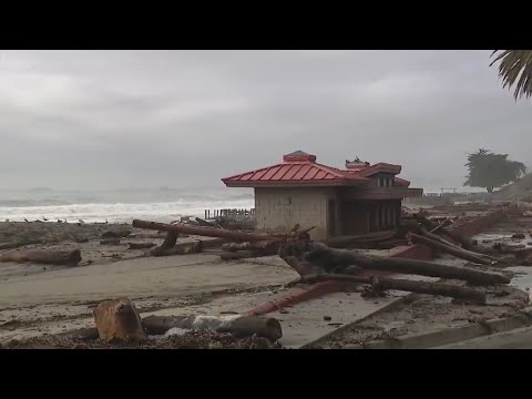 Santa Cruz beaches closed because of storm surge