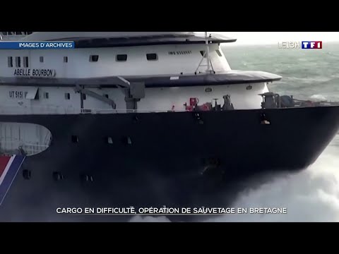 Un cargo en difficult&eacute; au large de la Bretagne, l'&eacute;quipage &eacute;vacu&eacute;