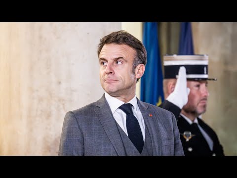 La chute de la maison Macron, le sourire de Marine Le Pen et la fureur de la presse de gauche