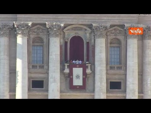 Angelus Natale, Papa Francesco: &laquo;Viviamo carestia di pace in questa terza guerra mondiale&raquo;