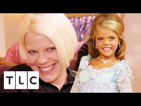 Mum Waxes Her 9 Year Old Daughter's Eyebrows | Toddlers &amp; Tiaras