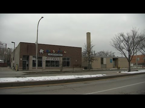 Man shot to death at Chicago laundromat ID'd