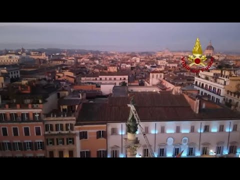 Immacolata concezione, i Vigili del Fuoco depongono corona di fiori a Piazza di Spagna