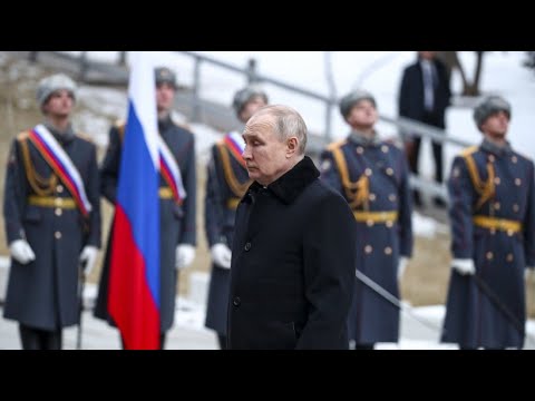 Putin reagiert bei einer Gedenkfeier in Wolgograd auf Panzerlieferung aus Deutschland