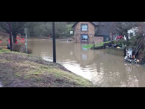 Day2 24hrs later flood taking its toll on local pub 3/1/24